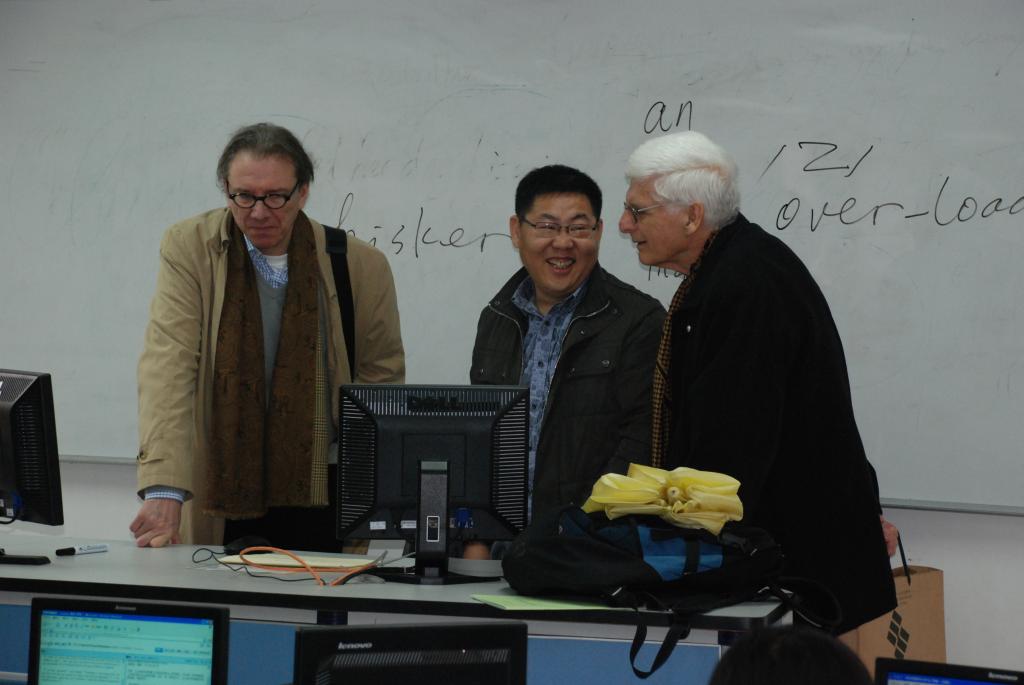 CUITI专家在校园认真考察评估