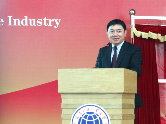 副院长詹成主持